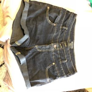 Stretchy high wasted jean shorts